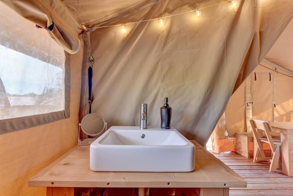 Hotel 12 Fires Luxury Glamping With Heating #3 Johnson City Exterior foto